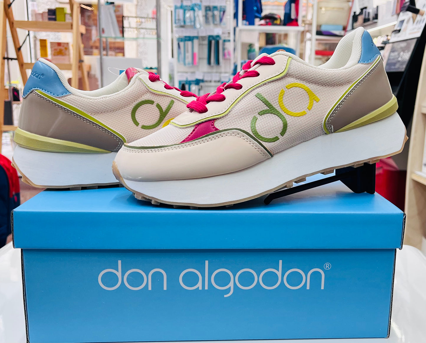 Zapatillas deportivas para mujer de Don Algodon